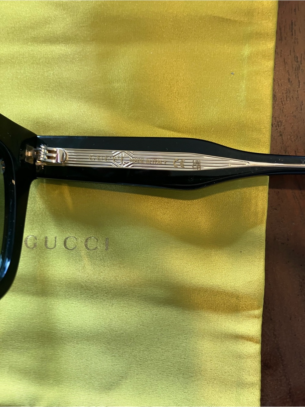 Gucci Black Sunglasses with green Velvet Case NWOT - Picture 2 of 6